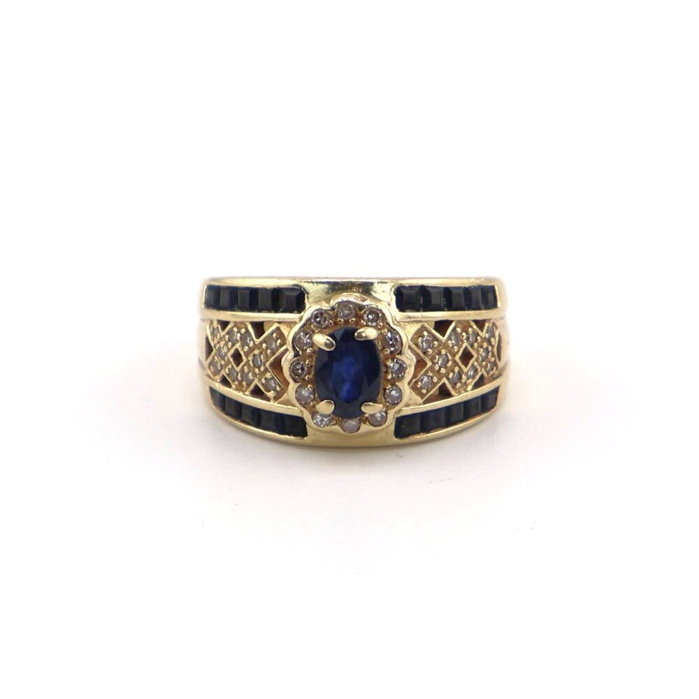 14k Gold Ring with Sapphire and Diamonds